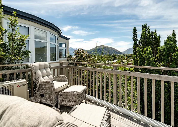 Entertainer * Wanaka